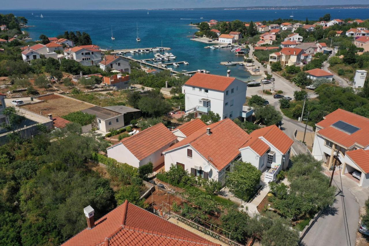 Roses Apartment Lukoran Екстериор снимка