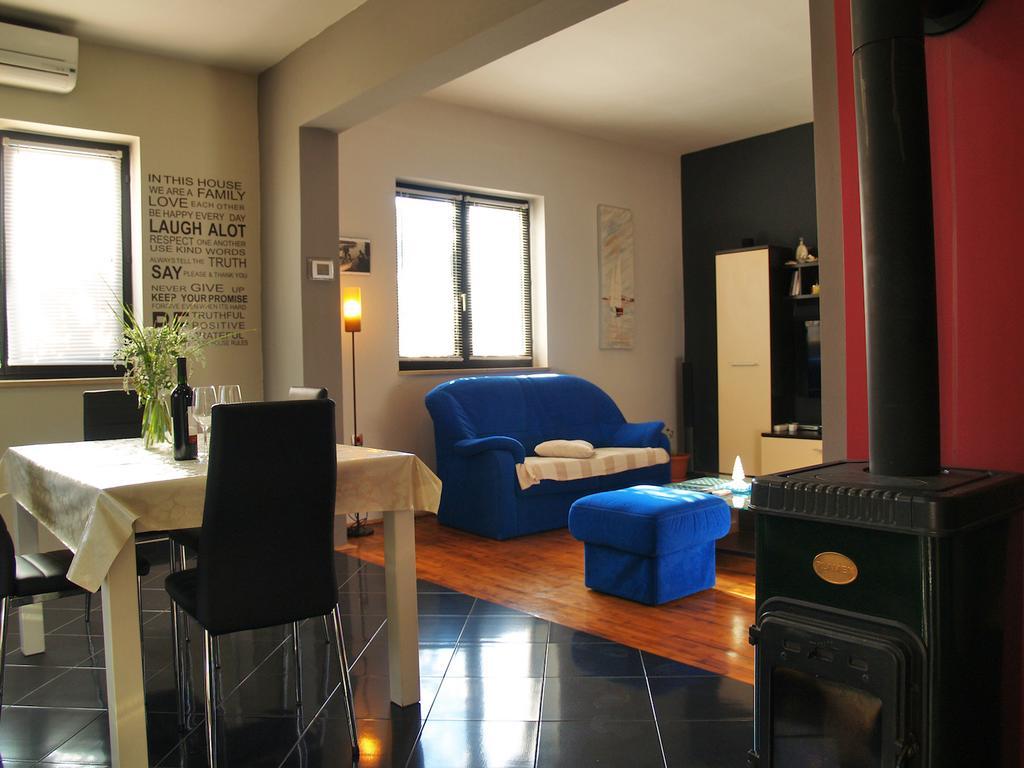 Roses Apartment Lukoran Екстериор снимка