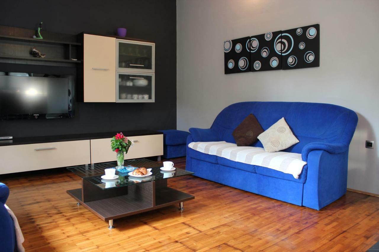 Roses Apartment Lukoran Екстериор снимка