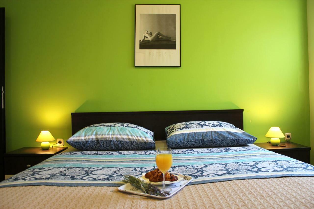 Roses Apartment Lukoran Екстериор снимка